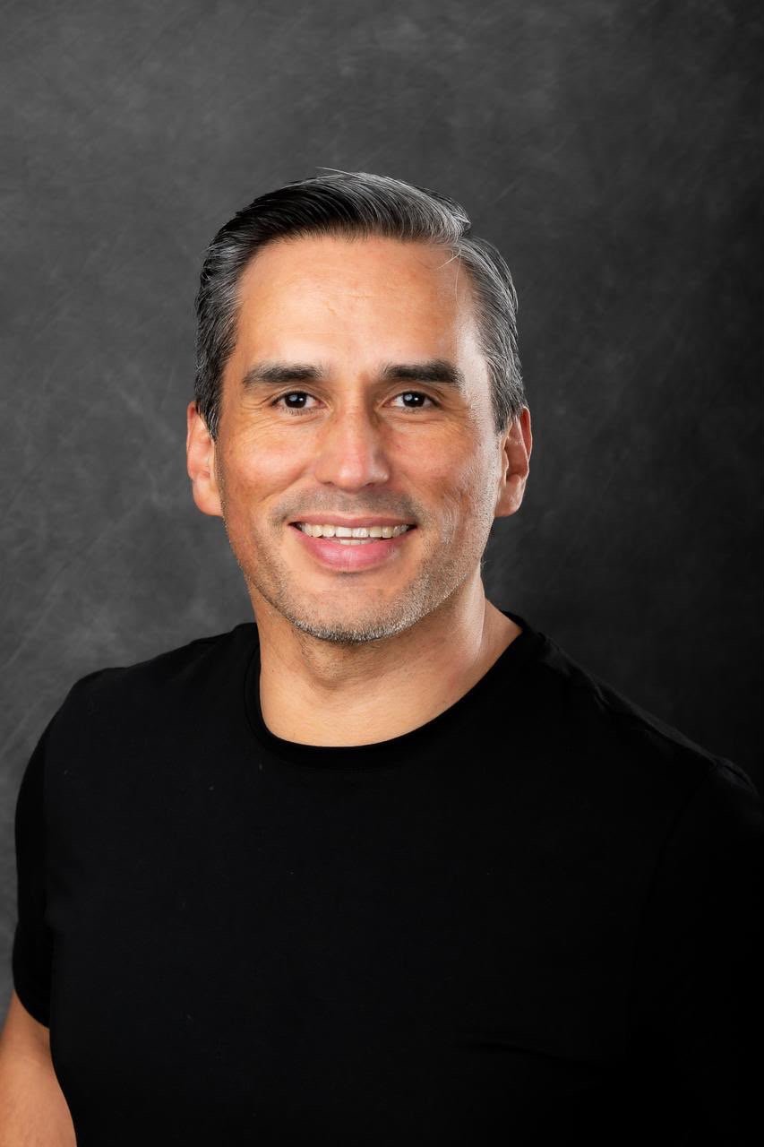 Óscar Parra, cantante colombiano, mánager digital y codirector de Seis en Clave