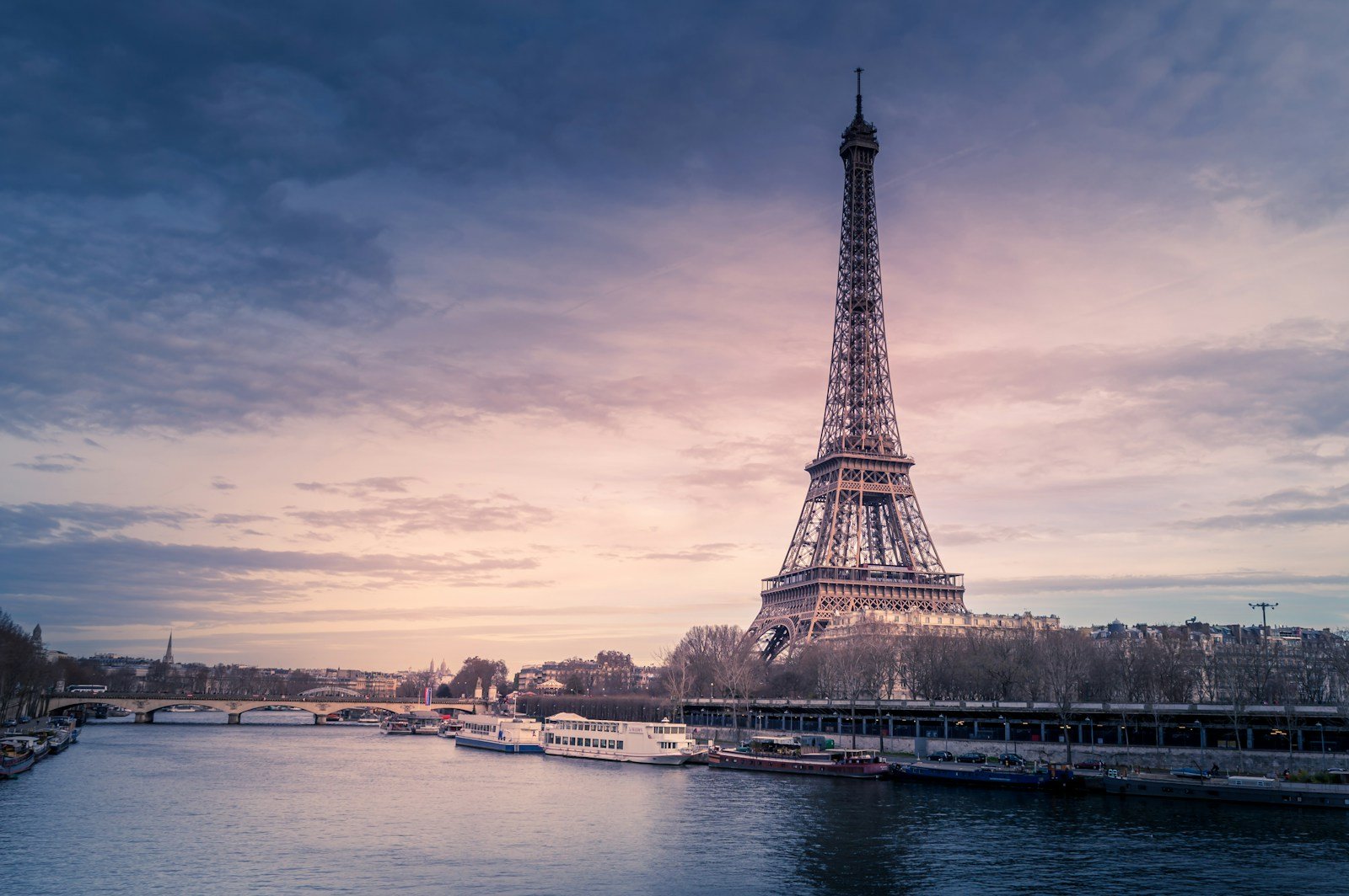 Vista de la Torre Eiffel en París. Imagen de contexto: Chris Karidis / Unsplash.